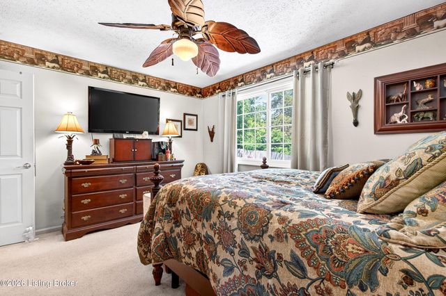 8700 William Penn Way, Louisville, KY 40228