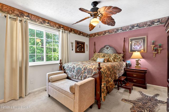 8700 William Penn Way, Louisville, KY 40228
