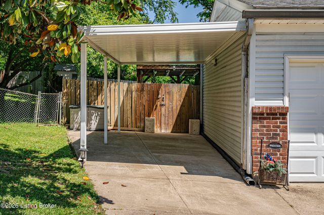8700 William Penn Way, Louisville, KY 40228