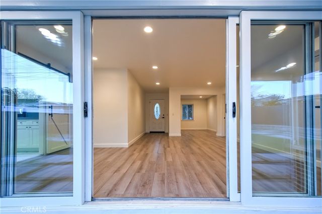 1212 W Woodcrest Avenue, Fullerton, CA 92833