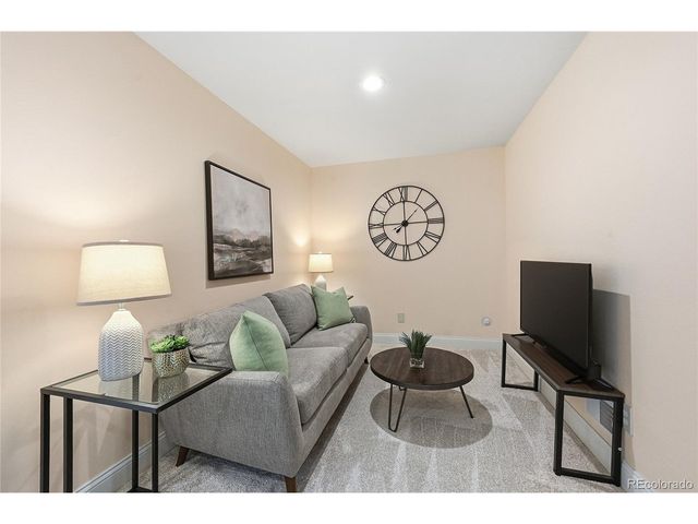 10121 Tall Oaks St, Parker, CO 80134