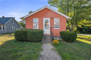 4 S 14th St, Sharpsville, PA 16150