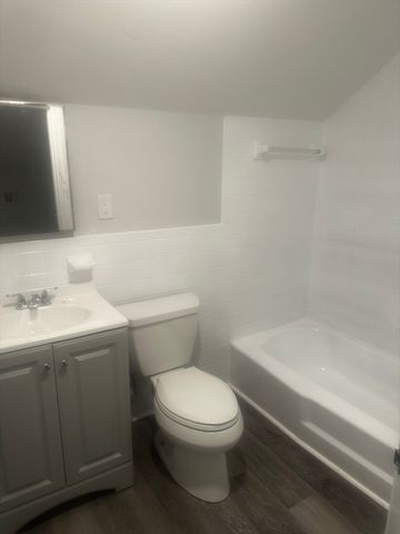 558 Pleasant Street 2, Norwood, MA 02062
