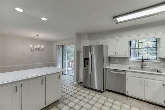 978 Chartley Drive SW, Lilburn, GA 30047