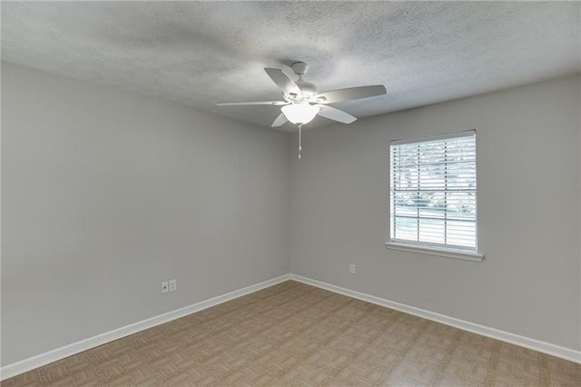 978 Chartley Drive SW, Lilburn, GA 30047
