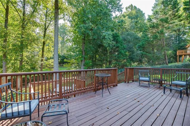 978 Chartley Drive SW, Lilburn, GA 30047