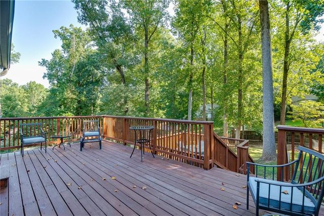 978 Chartley Drive SW, Lilburn, GA 30047