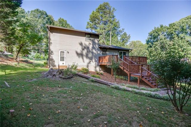 978 Chartley Drive SW, Lilburn, GA 30047
