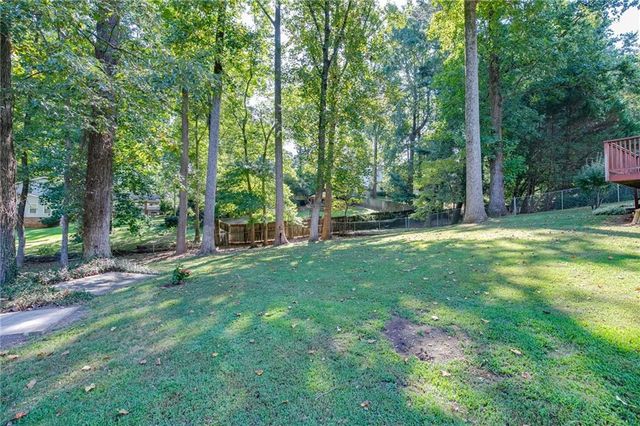 978 Chartley Drive SW, Lilburn, GA 30047