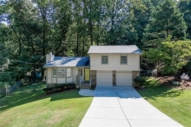 978 Chartley Drive SW, Lilburn, GA 30047