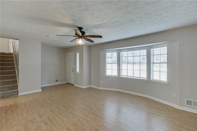 978 Chartley Drive SW, Lilburn, GA 30047