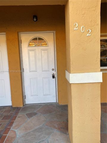 3566 W 80th Street 20257, Hialeah, FL 33018