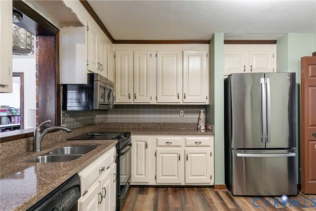 3955 Turner Woods Rd, Henrico, VA 23231
