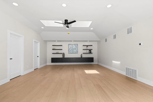 6143 Ella Lee Lane, Houston, TX 77057