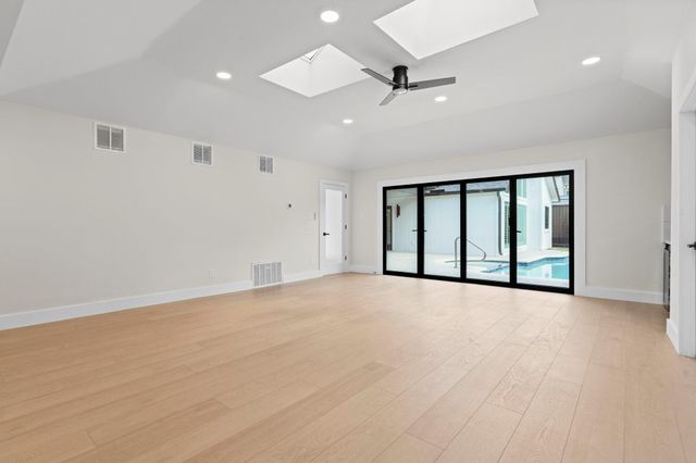 6143 Ella Lee Lane, Houston, TX 77057