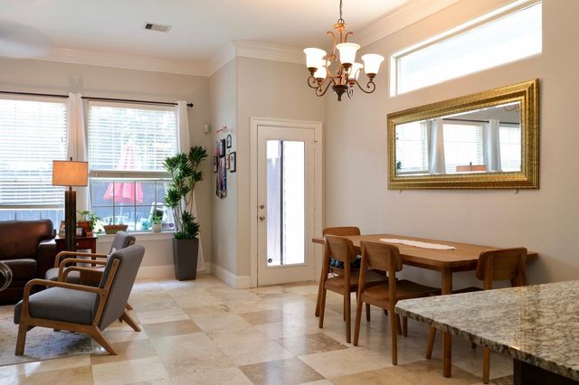 5017 Larkin Street B, Houston, TX 77007