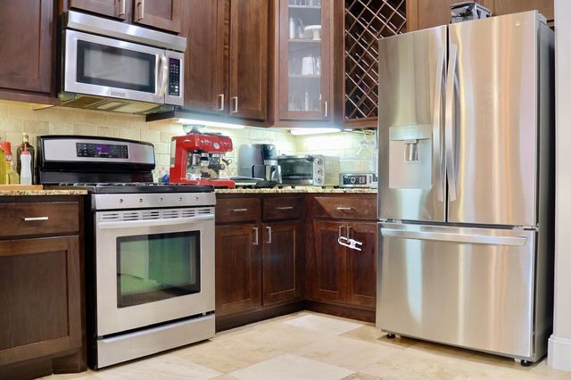 5017 Larkin Street B, Houston, TX 77007