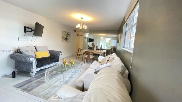 1465 NE 123rd St 201, North Miami, FL 33161