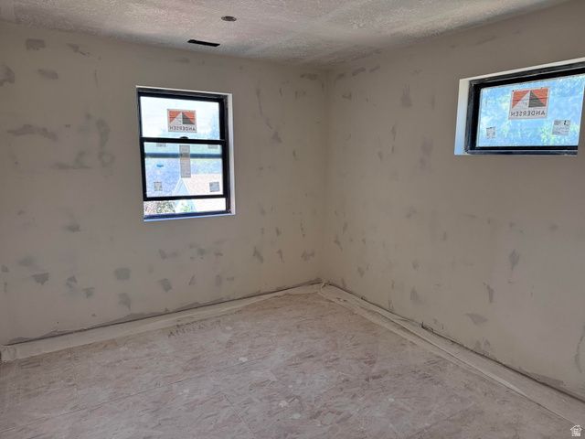 2693 N BURNS LN, North Ogden, UT 84414