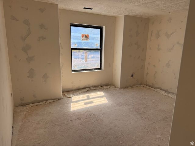 2693 N BURNS LN, North Ogden, UT 84414
