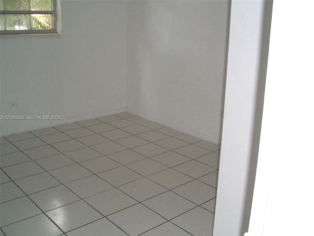 9760 SW 184th Street 15D, Cutler Bay, FL 33157
