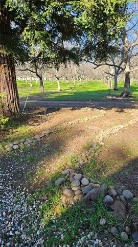 25205 5th Avenue, Los Molinos, CA 96055