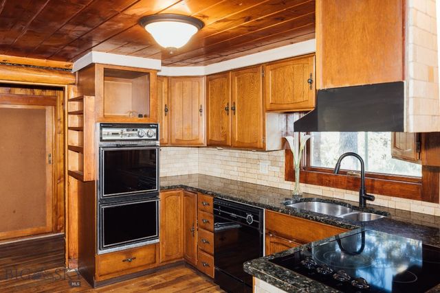 124 Deep Creek Road, Livingston, MT 59047