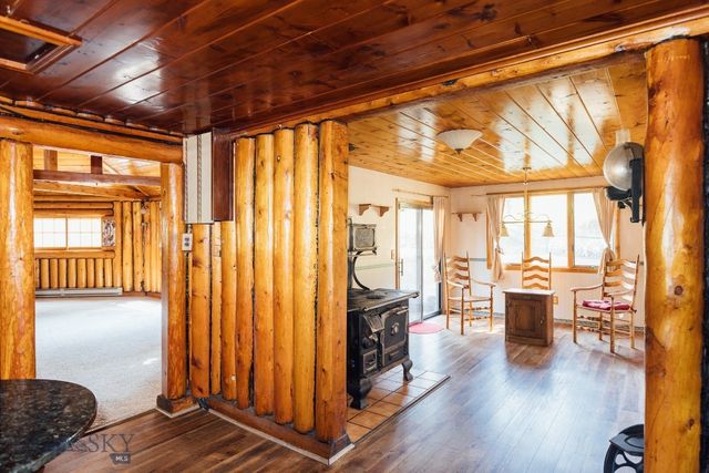 124 Deep Creek Road, Livingston, MT 59047