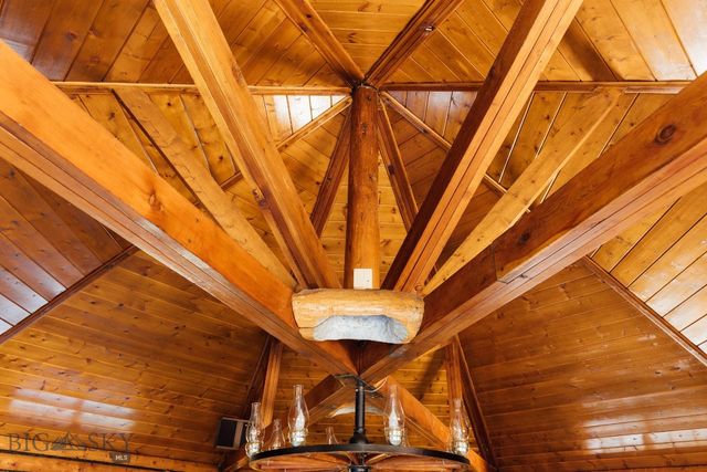 124 Deep Creek Road, Livingston, MT 59047