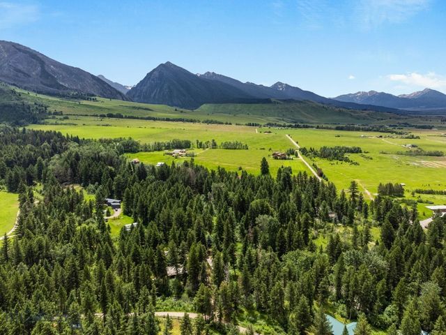 124 Deep Creek Road, Livingston, MT 59047