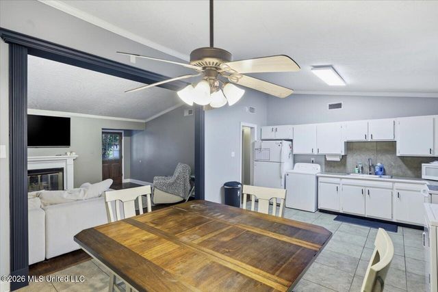 502 W Lakeview Circle, Clinton, MS 39056