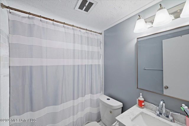 502 W Lakeview Circle, Clinton, MS 39056