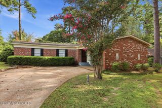 502 W Lakeview Circle, Clinton, MS 39056