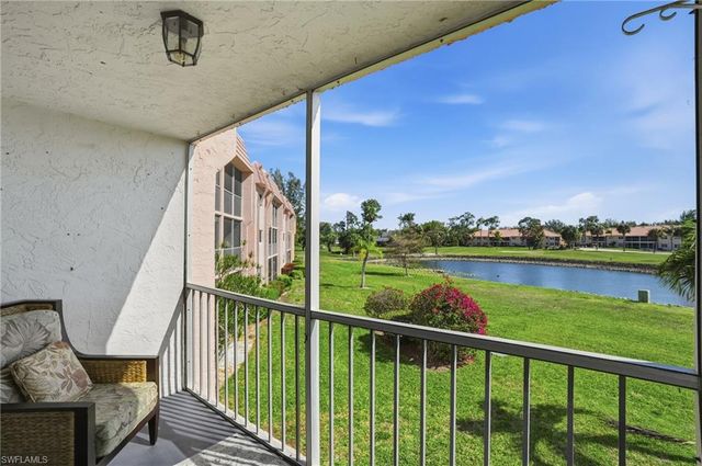 300 Forest Lakes BLVD # 207, Naples, FL 34105