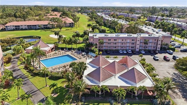 300 Forest Lakes BLVD # 207, Naples, FL 34105