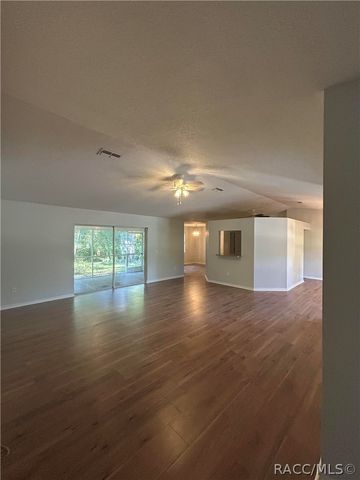3075 E Crown Drive, Inverness, FL 34453