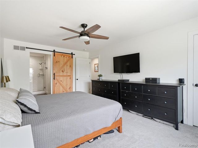70 W Shevlin Avenue, Hazel Park, MI 48030