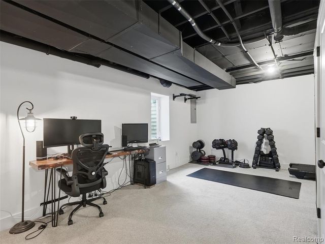 70 W Shevlin Avenue, Hazel Park, MI 48030