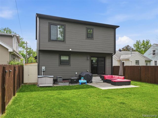 70 W Shevlin Avenue, Hazel Park, MI 48030