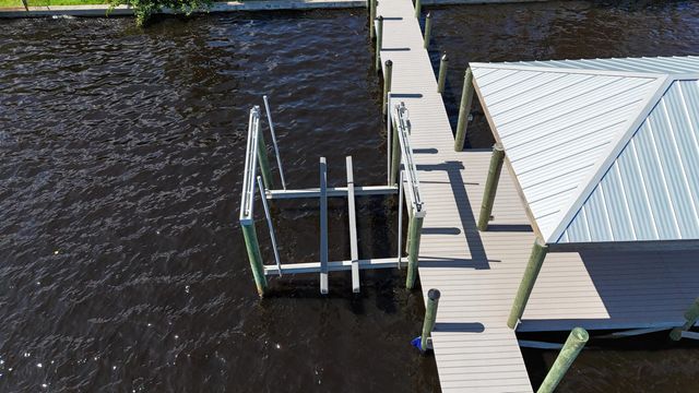 4345 SE Mulford Lane, Stuart, FL 34997
