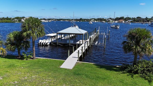 4345 SE Mulford Lane, Stuart, FL 34997
