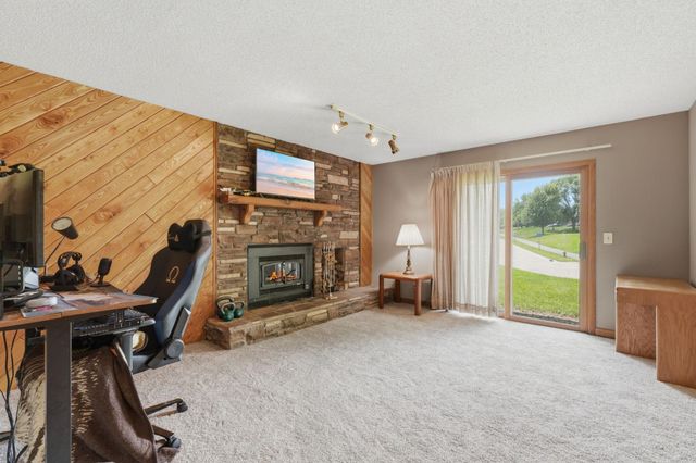 1589 Four Oaks Road, Eagan, MN 55121