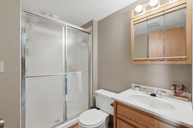 1589 Four Oaks Road, Eagan, MN 55121