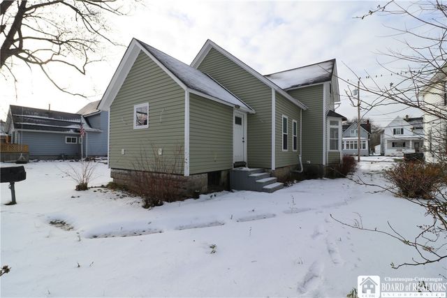 228 King Street, Dunkirk, NY 14048