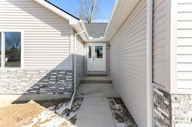 48416 Kelly Lea Lane, Chesterfield, MI 48051