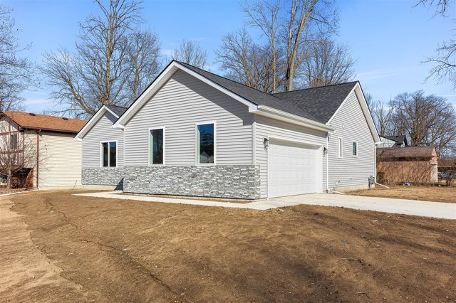 48416 Kelly Lea Lane, Chesterfield, MI 48051