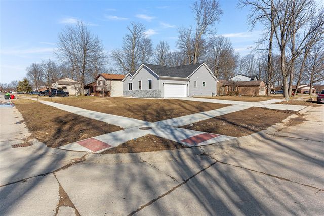 48416 Kelly Lea Lane, Chesterfield, MI 48051