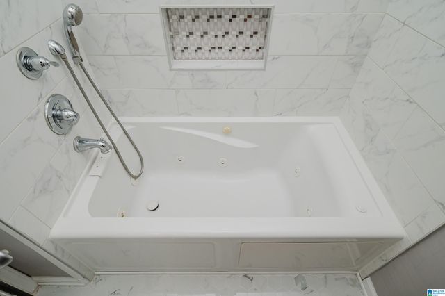 2177 MYRTLEWOOD DRIVE, Hoover, AL 35216
