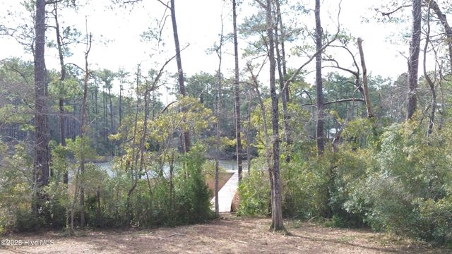 252 Jonaquins Drive, Beaufort, NC 28516