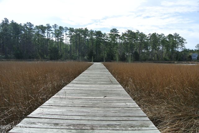 252 Jonaquins Drive, Beaufort, NC 28516